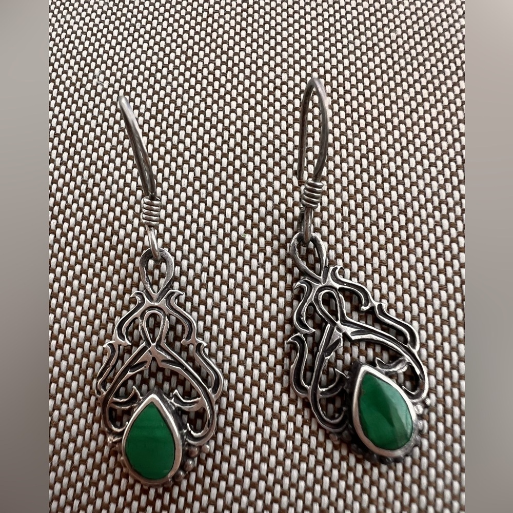 Vintage Style Green Onyx Drop Earrings - Picture 6 of 7